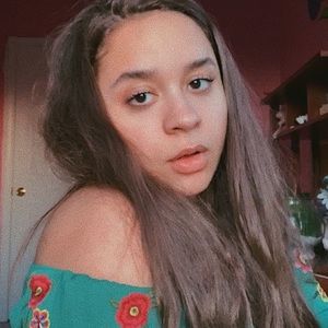 Meet your Posher, Adrianna